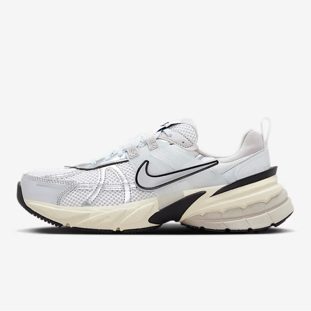 Nike Women's V2K Run